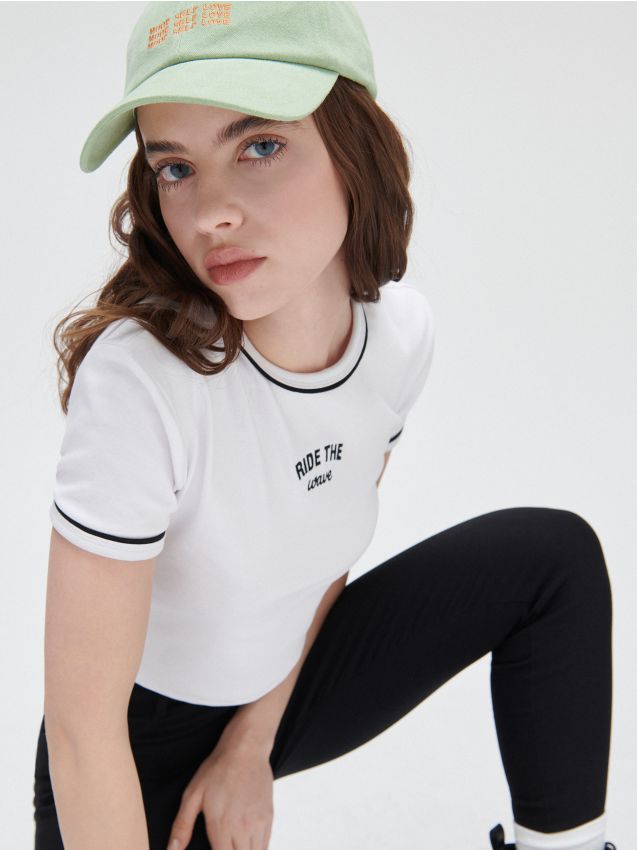 koszulka bt21 cropp