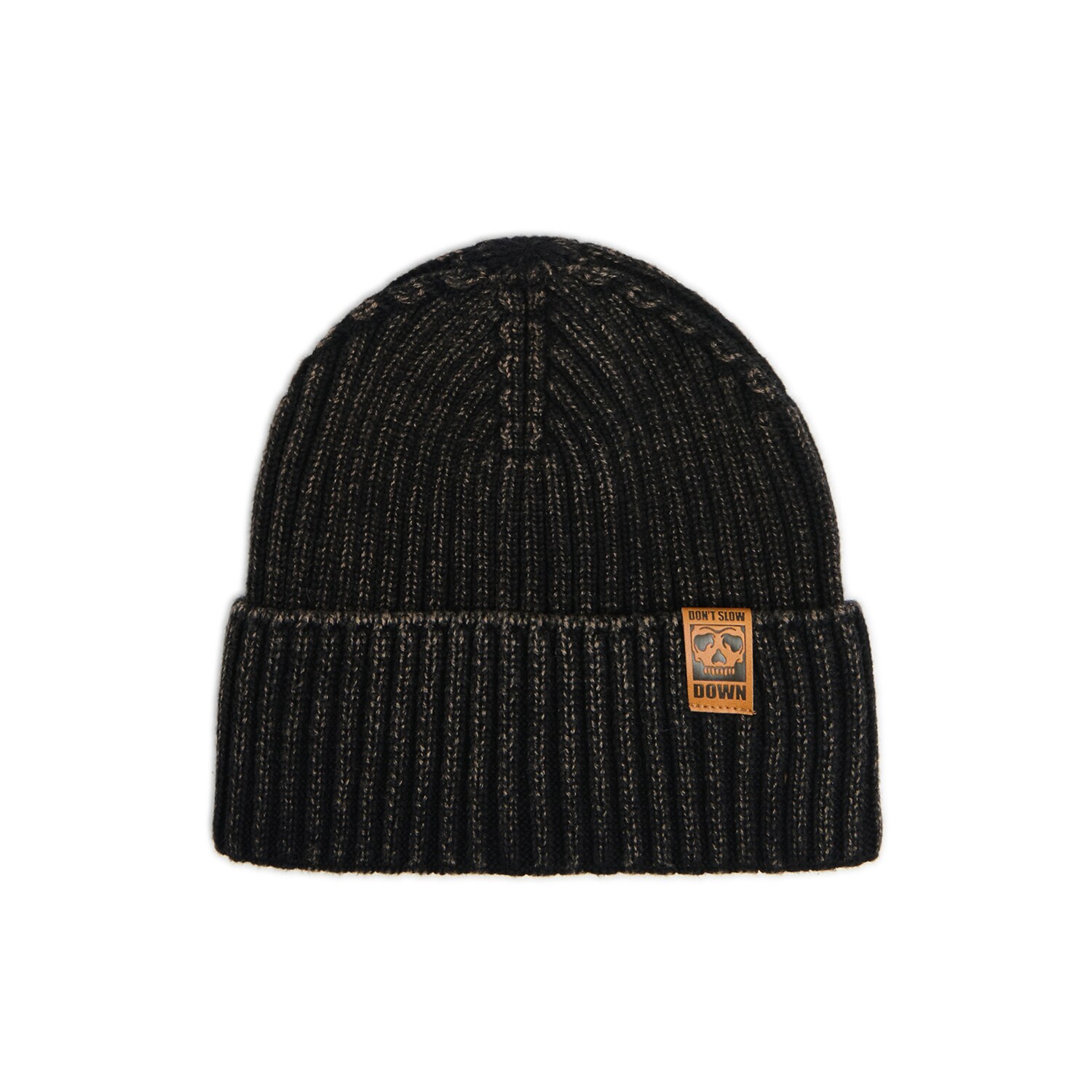 Cropp - Czarna czapka beanie z naszywką - czarny